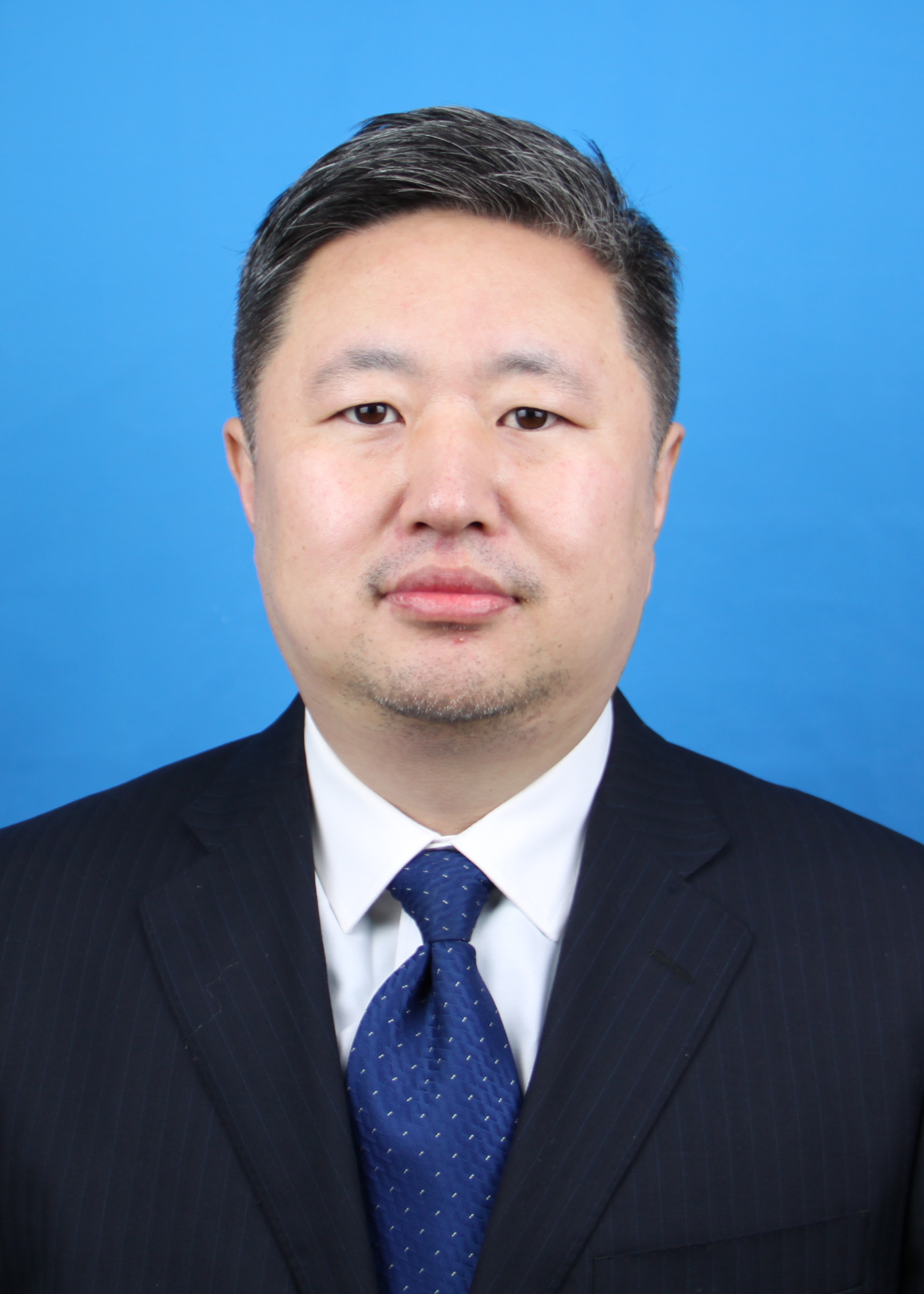 王君